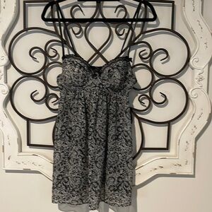 APT. 9 SEXY SHEER CAMISOLE BLACK/WHITE SIZE MEDIUM
